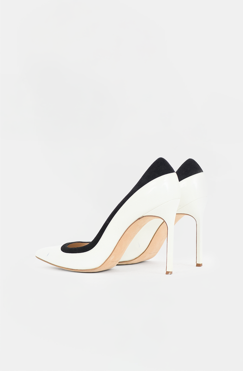 Manolo Blahnik Patent Trimmed Pump