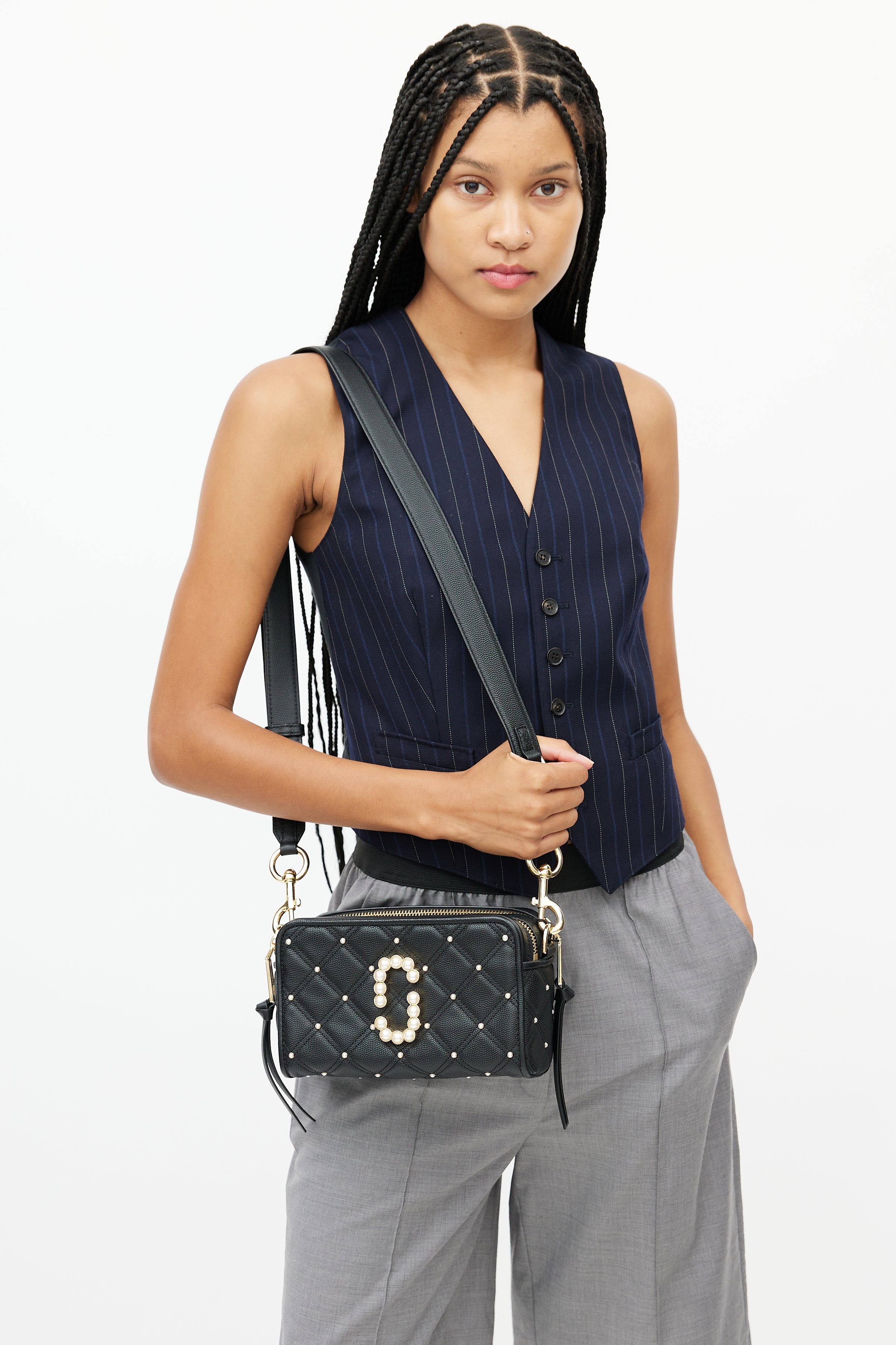 Marc Jacobs // Black & Gold Quilted Snapshot Bag – VSP Consignment