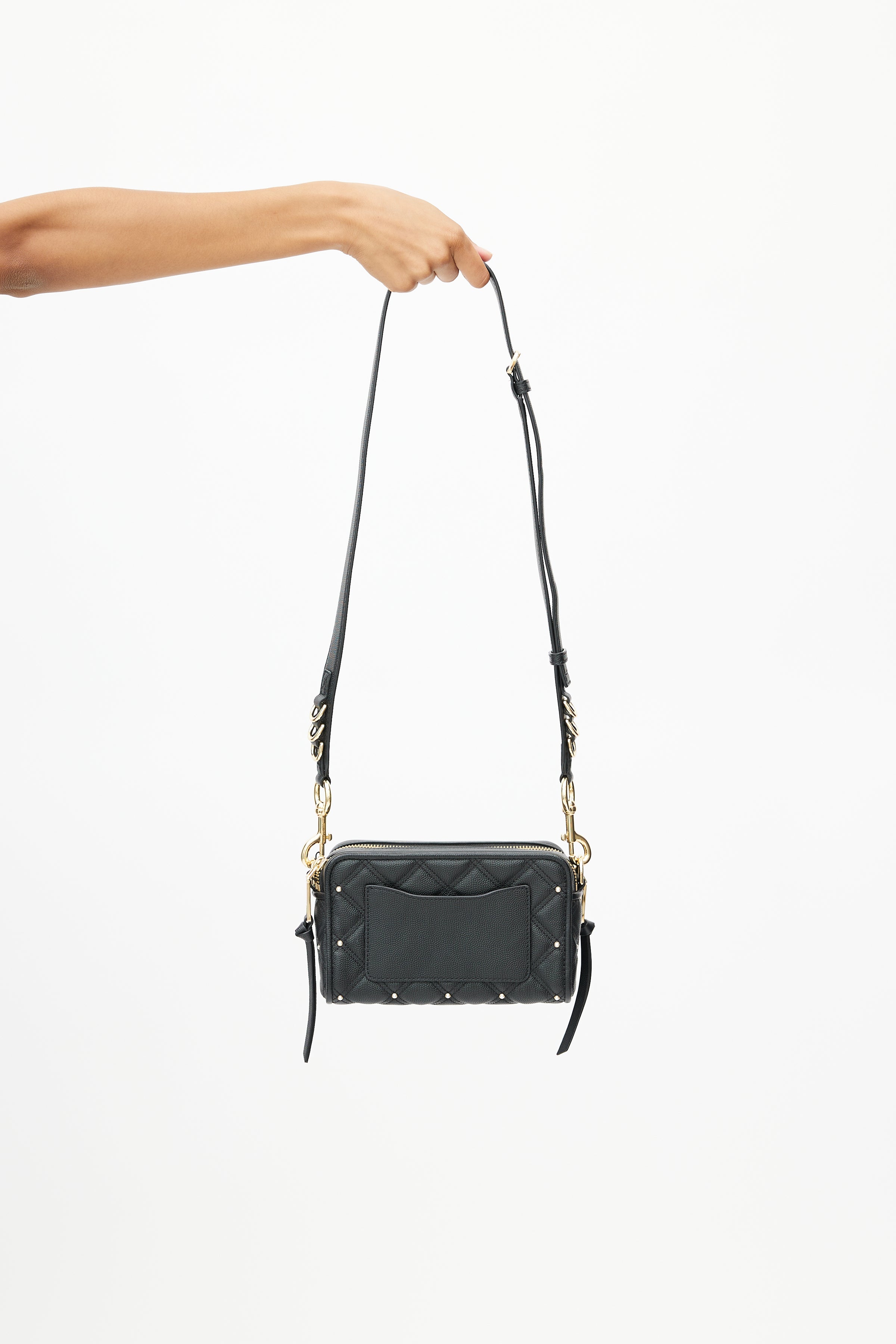 Marc Jacobs // Black & Gold Quilted Snapshot Bag – VSP Consignment
