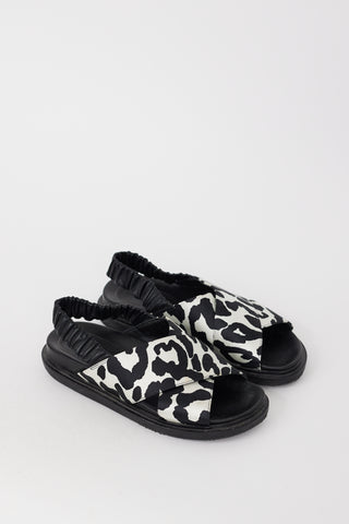 Marni Black & White Printed Satin & Leather Fussbett Sandal