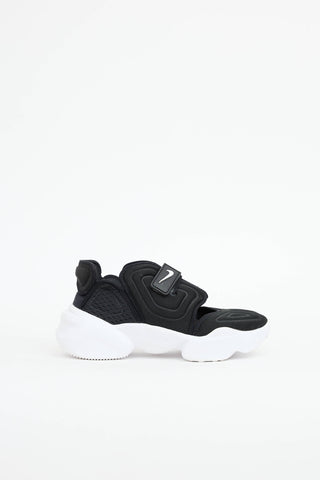Nike Aqua Rift Sneaker