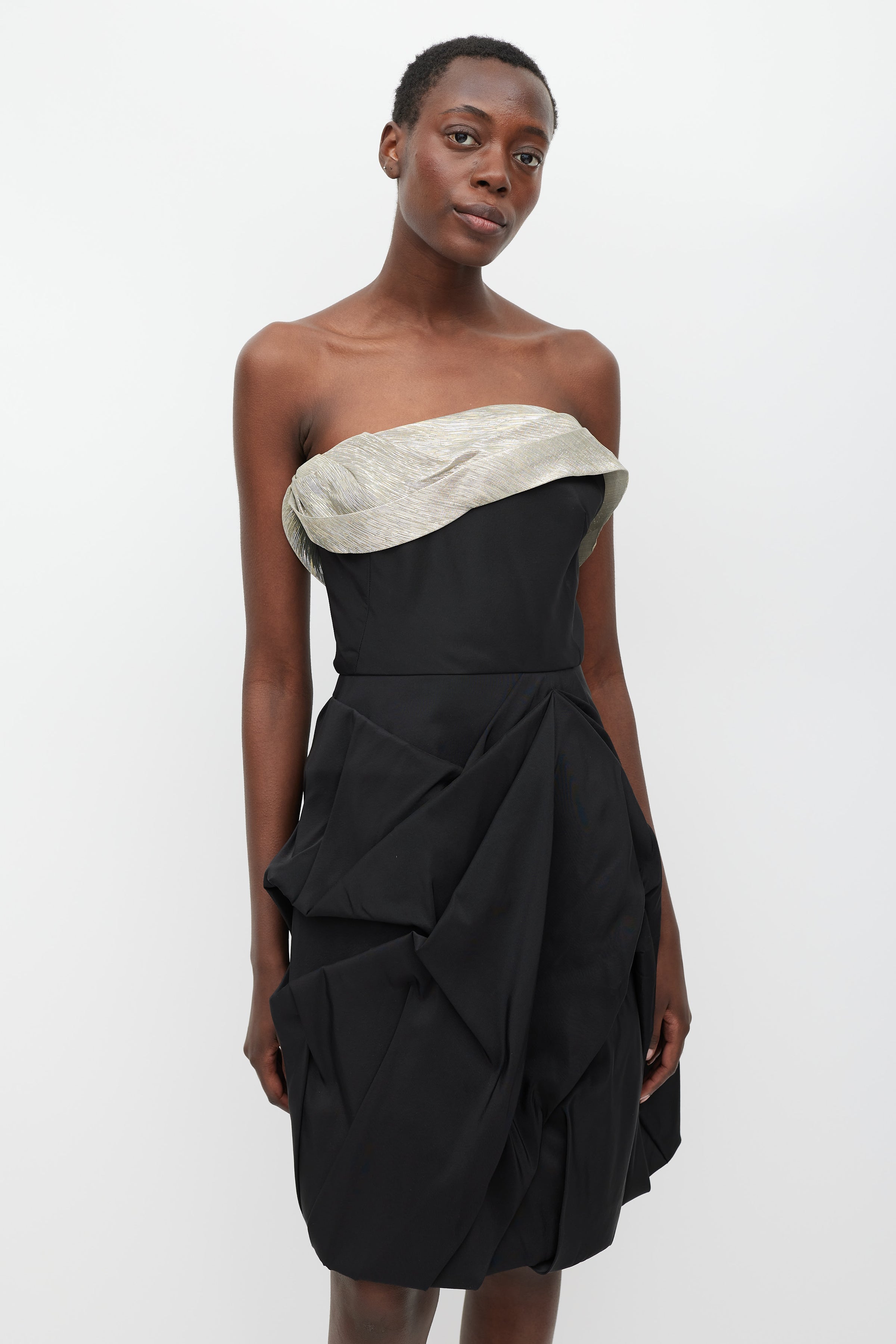 Oscar de la Renta // Black Silk Gathered Dress – VSP Consignment Oscar de la Renta // Black Silk Gathered Dress – VSP Consignment
