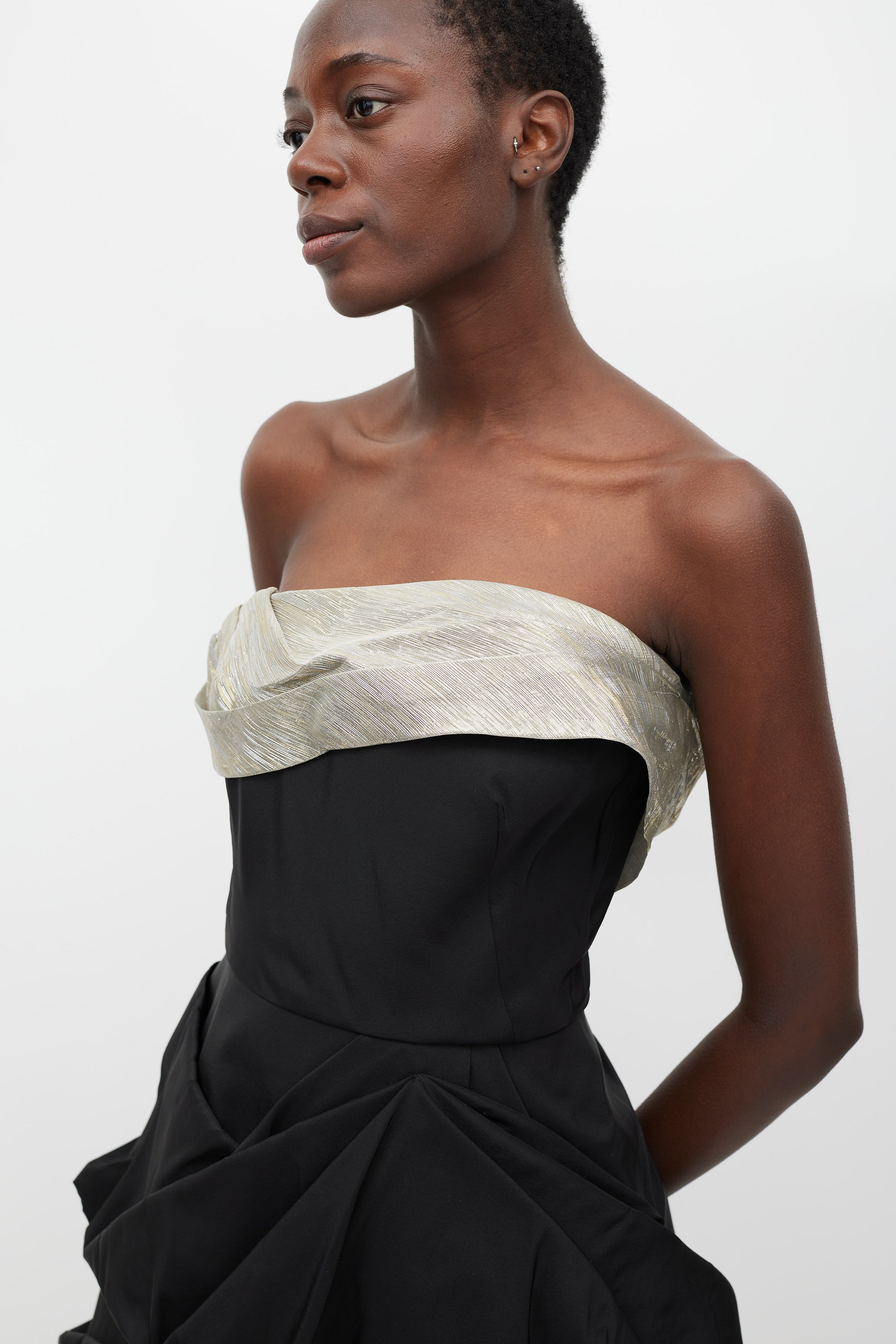 Oscar de la Renta // Black Silk Gathered Dress – VSP Consignment Oscar de la Renta // Black Silk Gathered Dress – VSP Consignment