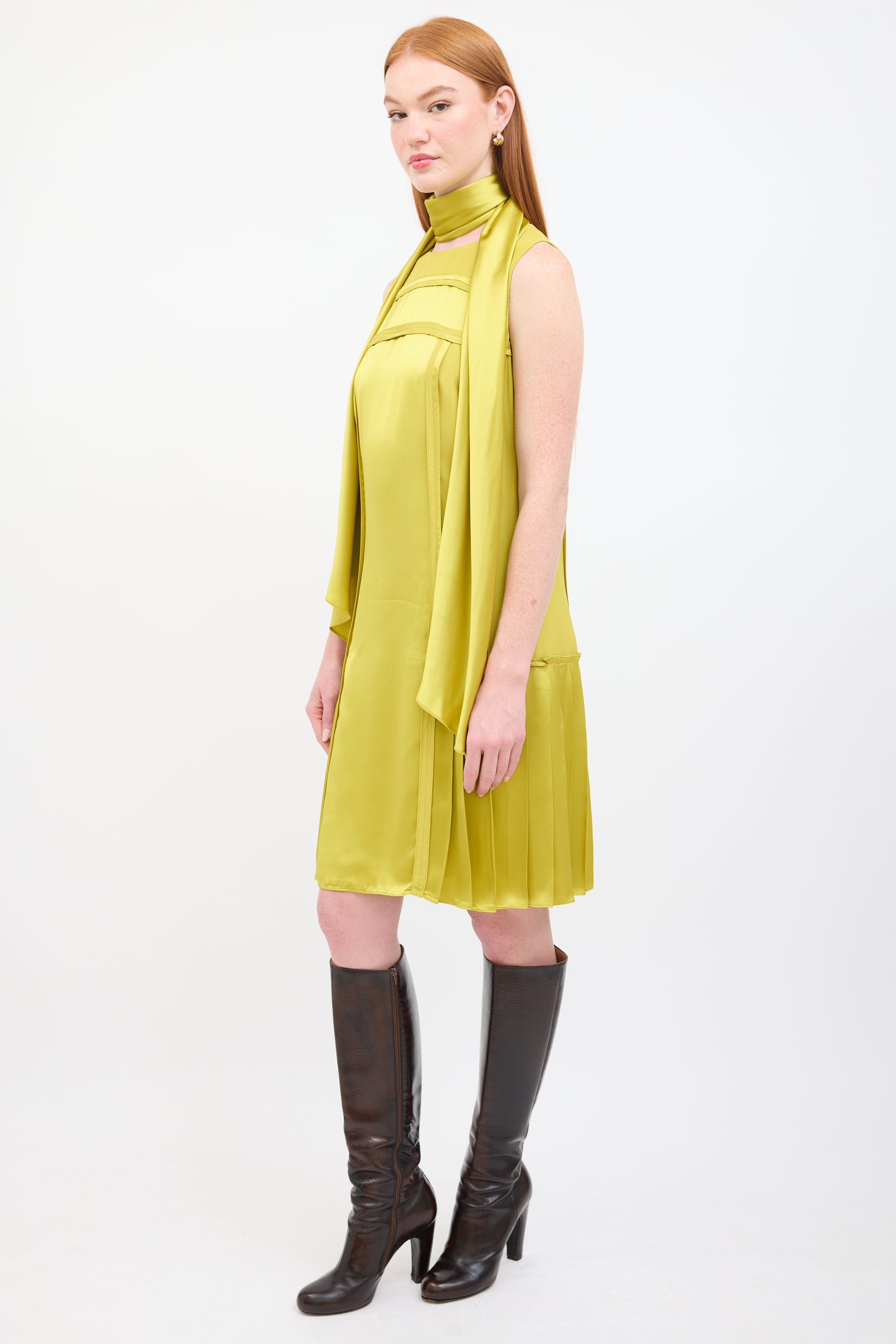 Oscar de la Renta // Green Satin Pleated Panelled Scarf Dress VSP Consignment Oscar de la Renta // Green Satin Pleated Panelled Scarf Dress VSP Consignment