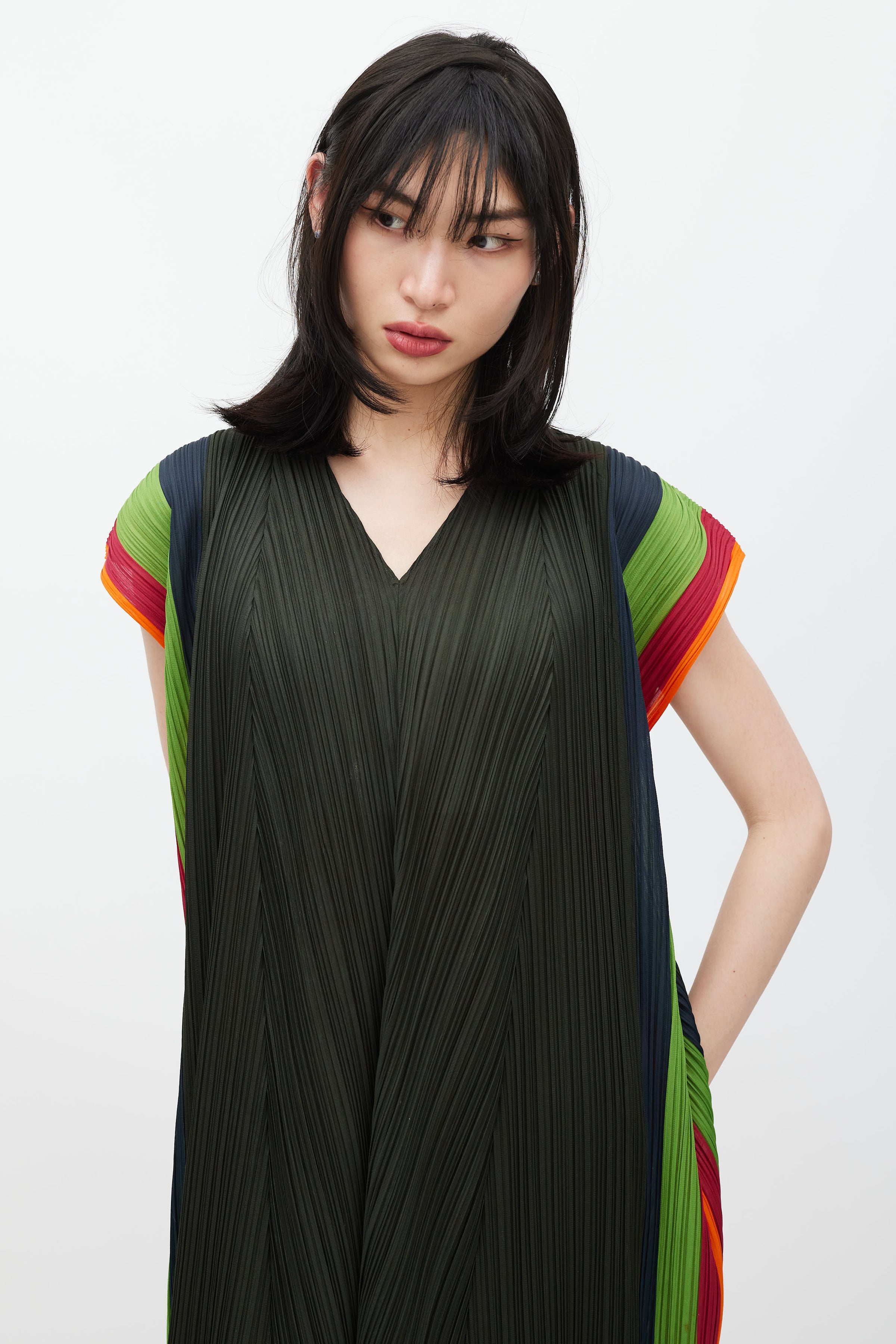 Pleats Please Issey Miyake // Green & Multicolour Pleated Dress VSP Consignment Pleats Please Issey Miyake // Green & Multicolour Pleated Dress VSP Consignment