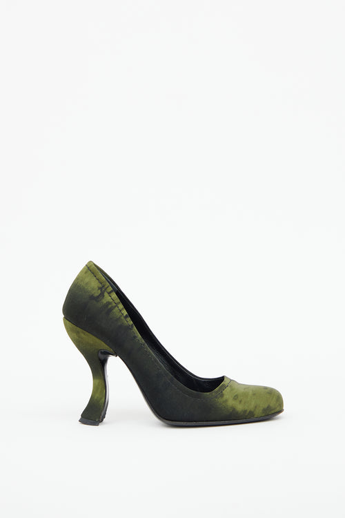 Green & Black Satin Comma Pump