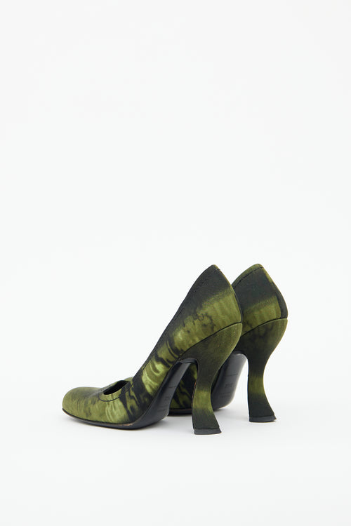 Green & Black Satin Comma Pump