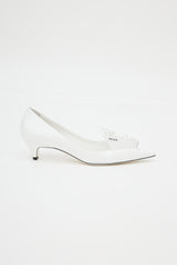 【かわいいウサギ】Prada White Leather Heels Prada // White Floral Appliqué Leather Heel – VSP Consignment