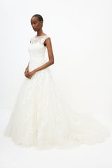 Pronovias Lace Wedding Dress