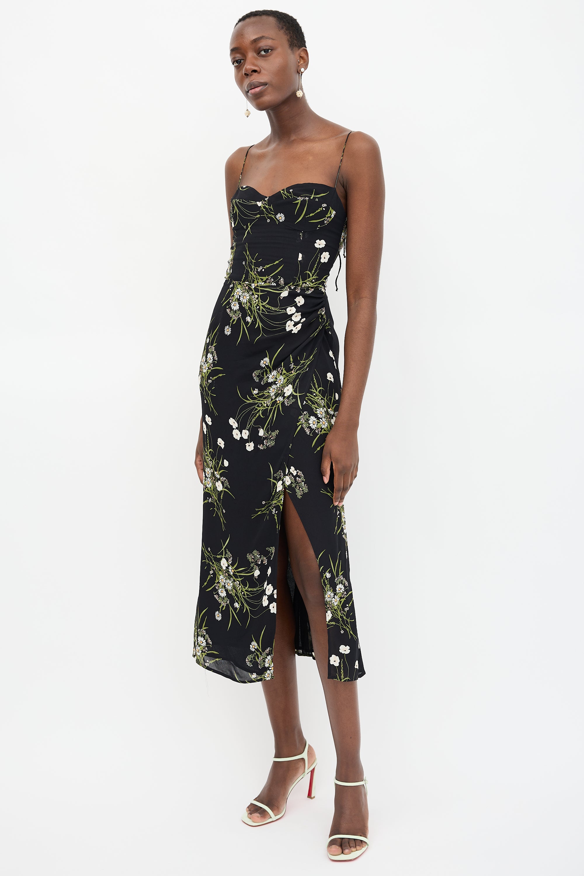 Reformation // Floral Kourtney Dress – VSP Consignment Reformation // Floral Kourtney Dress – VSP Consignment