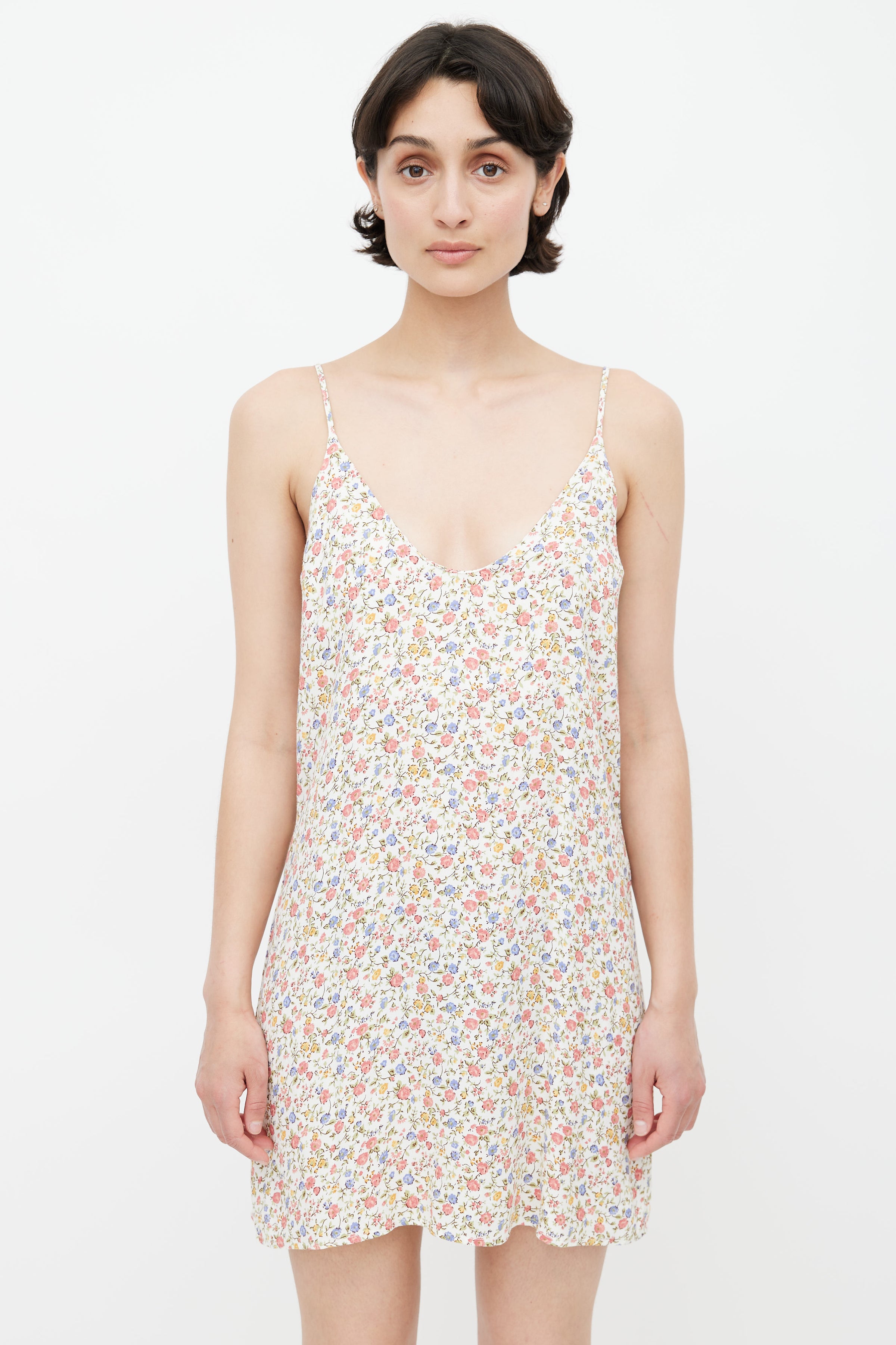 Reformation // White & Multi Floral Mini Dress – VSP Consignment Reformation // White & Multi Floral Mini Dress – VSP Consignment