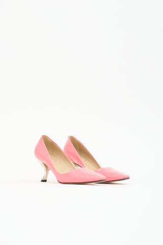 Roger Vivier Leather Comma Heel Pump