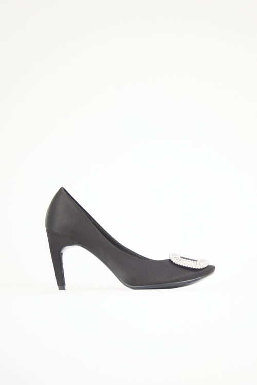 Roger Vivier Satin Belle De Nuit Pump