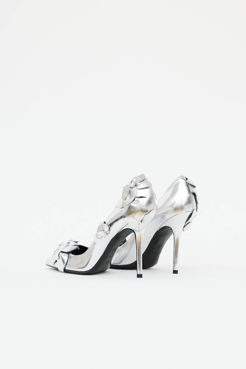 Roger Vivier Flower Embellished Pump