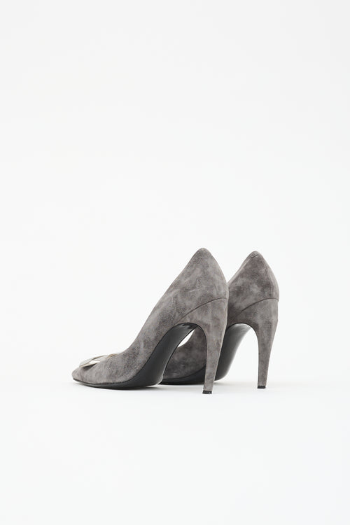 Roger Vivier Suede Belle Vivier Trompette Pump