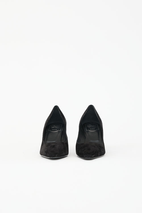 Roger Vivier Suede Comma Heel Pump