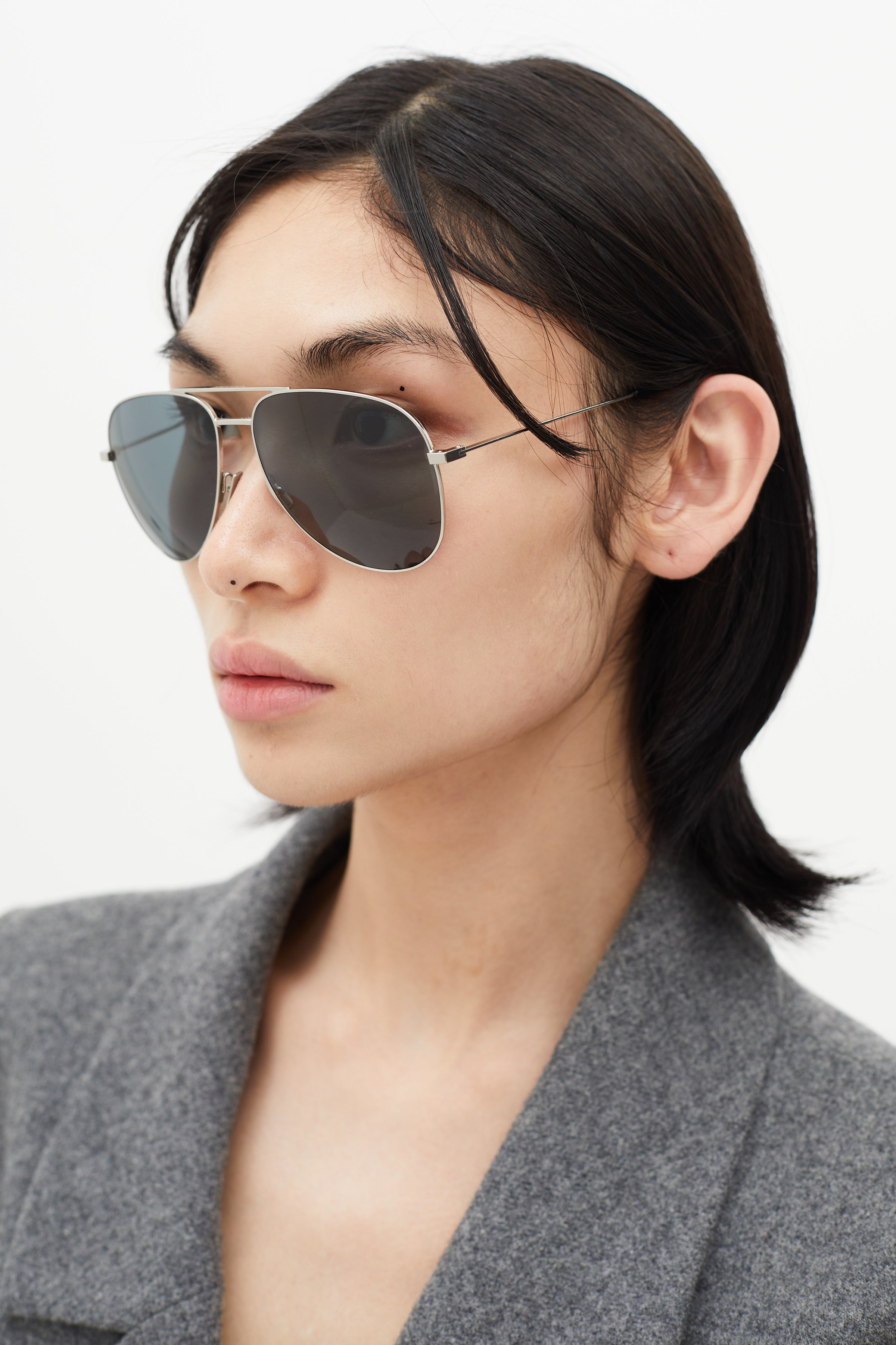 Chanel // Black & Gold 4195-Q Aviator Sunglasses – VSP Consignment