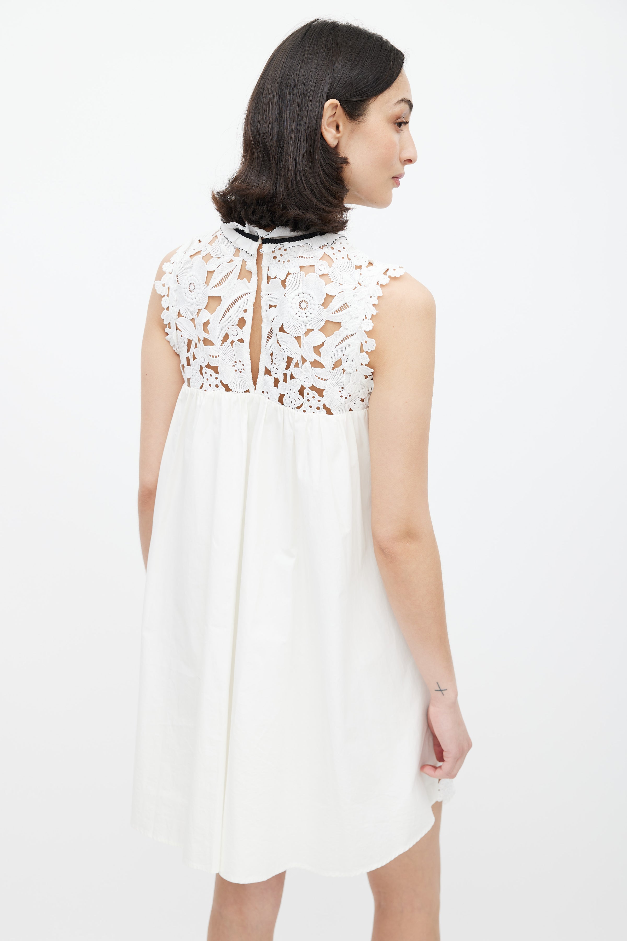 Self-Portrait // White Lace Mini Dress VSP Consignment Self-Portrait // White Lace Mini Dress VSP Consignment