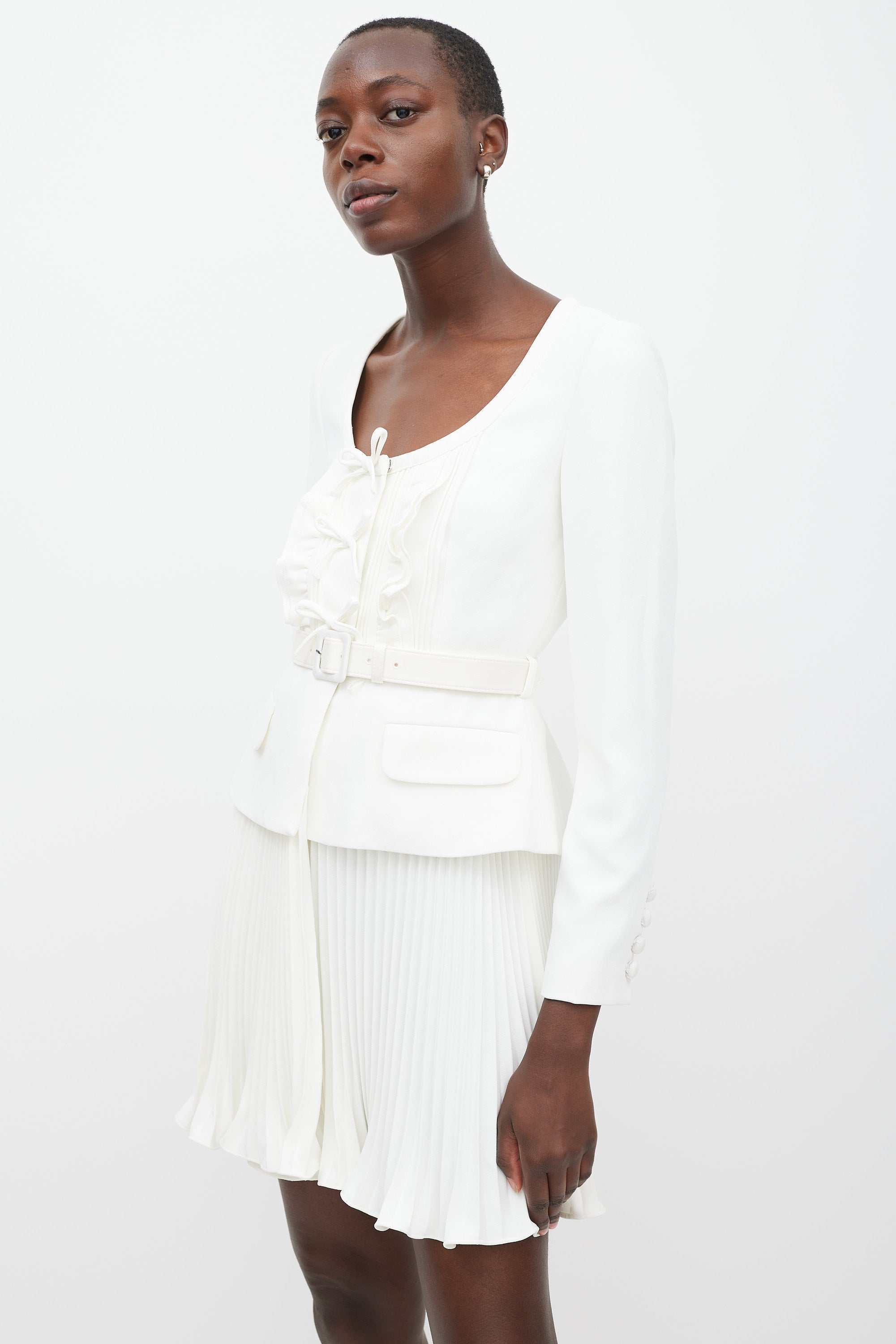 Self-Portrait // White Ruffled Blazer Dress VSP Consignment Self-Portrait // White Ruffled Blazer Dress VSP Consignment