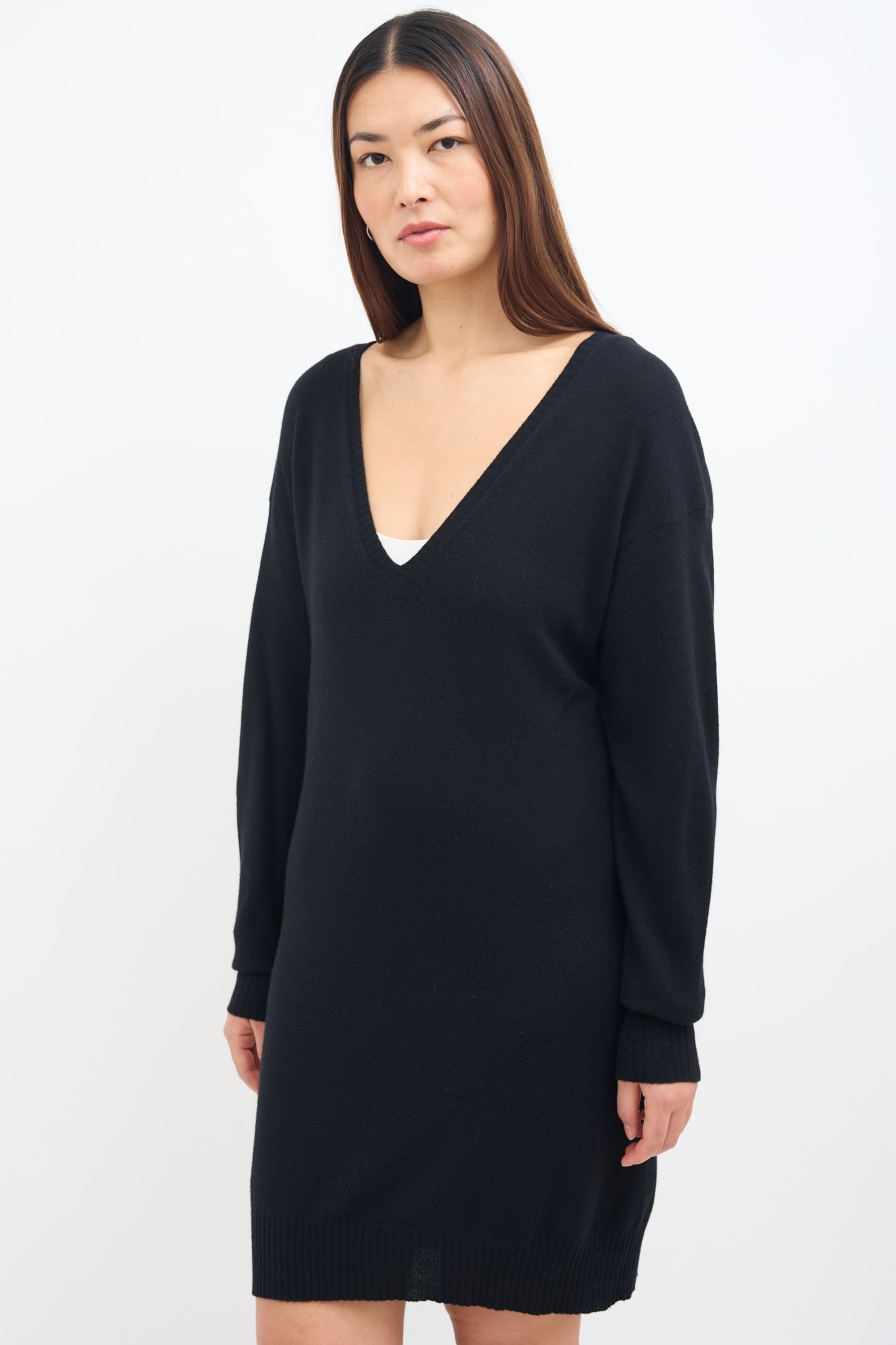 Stella McCartney // Black Cashmere V-Neck Sweater Dress VSP Consignment Stella McCartney // Black Cashmere V-Neck Sweater Dress VSP Consignment