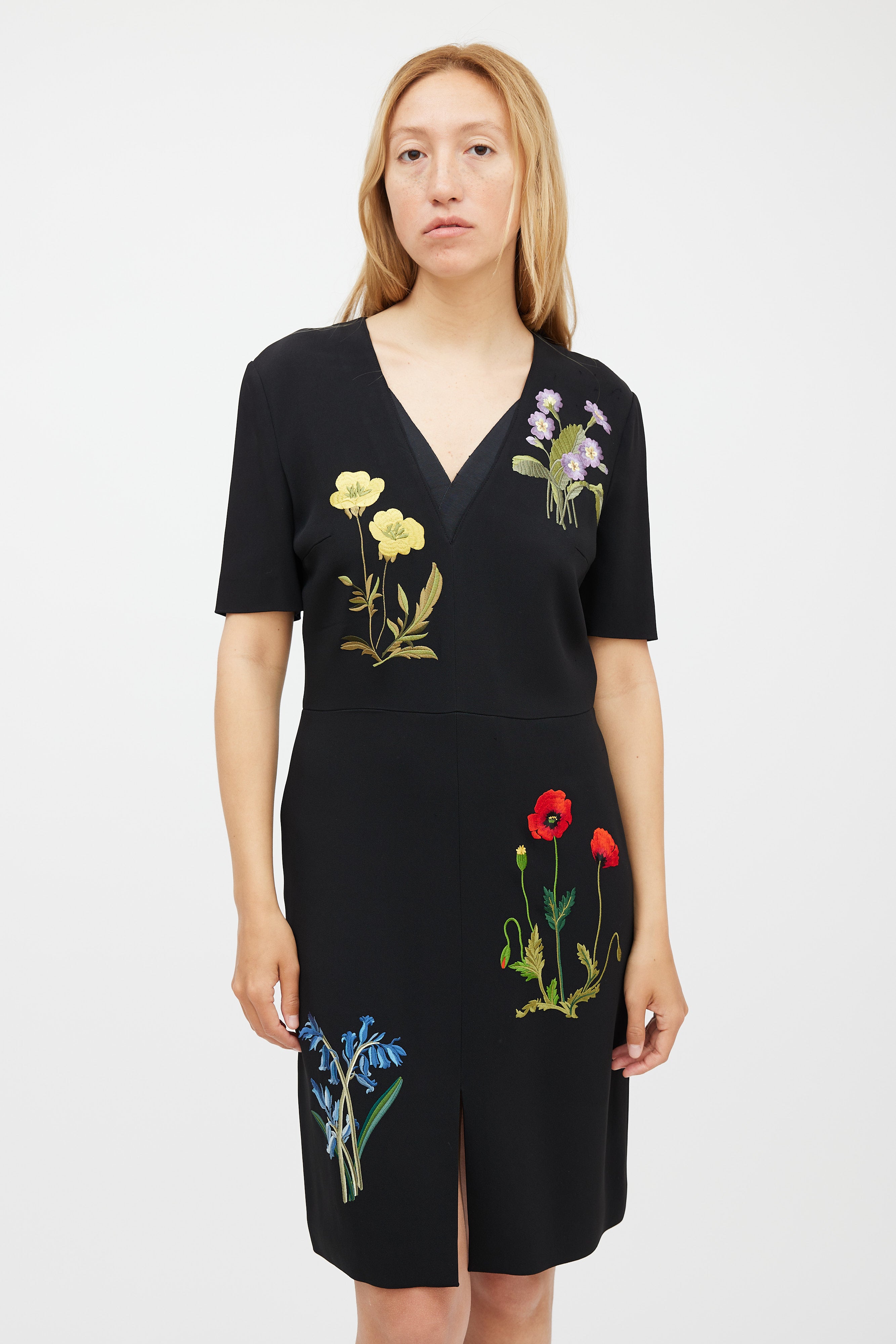 Stella McCartney // Black & Multicolour Floral Embroidered Dress VSP Consignment Stella McCartney // Black & Multicolour Floral Embroidered Dress VSP Consignment