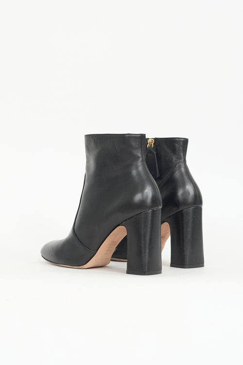 Stuart Weitzman Leather Nell Boot