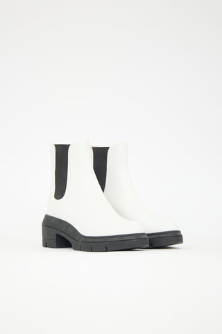 Stuart Weitzman Leather Norah Chelsea Boot