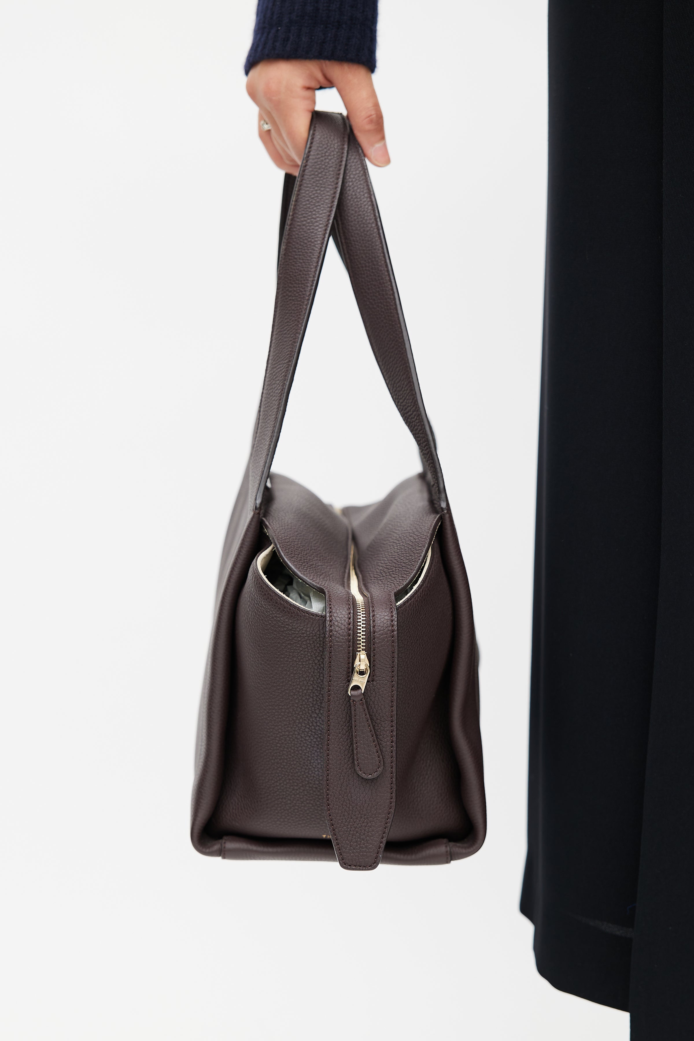 The Row // Black Carryall Leather Bag – VSP Consignment