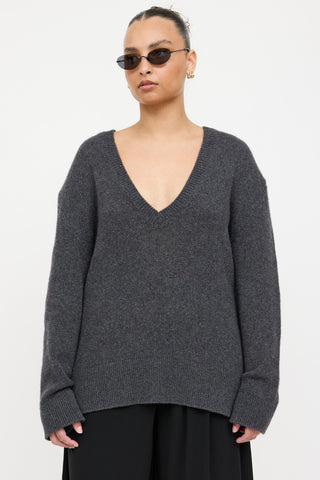 The Row Cashmere Knit V-Neck Sweater