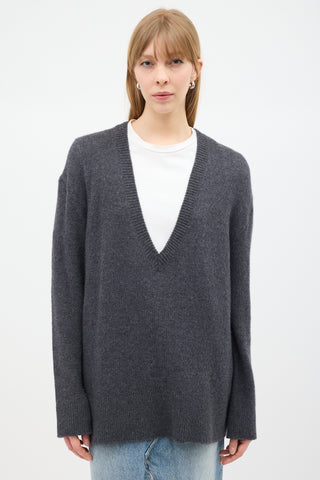 The Row Dark Grey Cashmere Baudelia Sweater