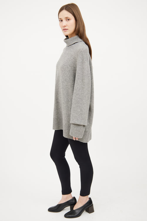 Grey Cashmere Knit Sweater