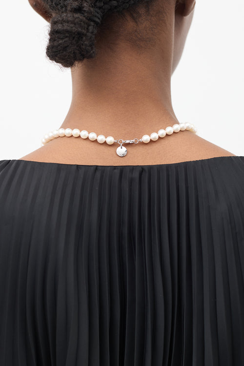 Tiffany & Co. White Gold Essential Pearl Necklace