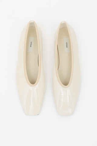 Toteme Embossed Patent Flat