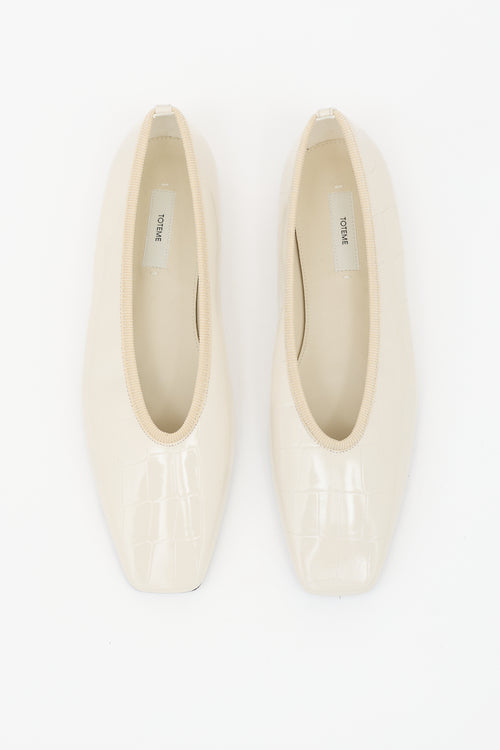 Toteme Embossed Patent Flat