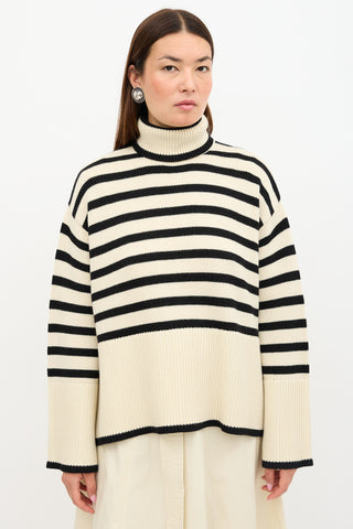 Toteme Signature Stripe Sweater