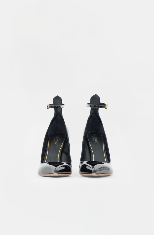 Valentino Patent Tan-Go VLogo Pump