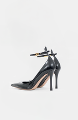 Valentino Patent Tan-Go VLogo Pump