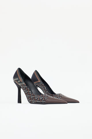 Versace Leather La Greca Signature Pump