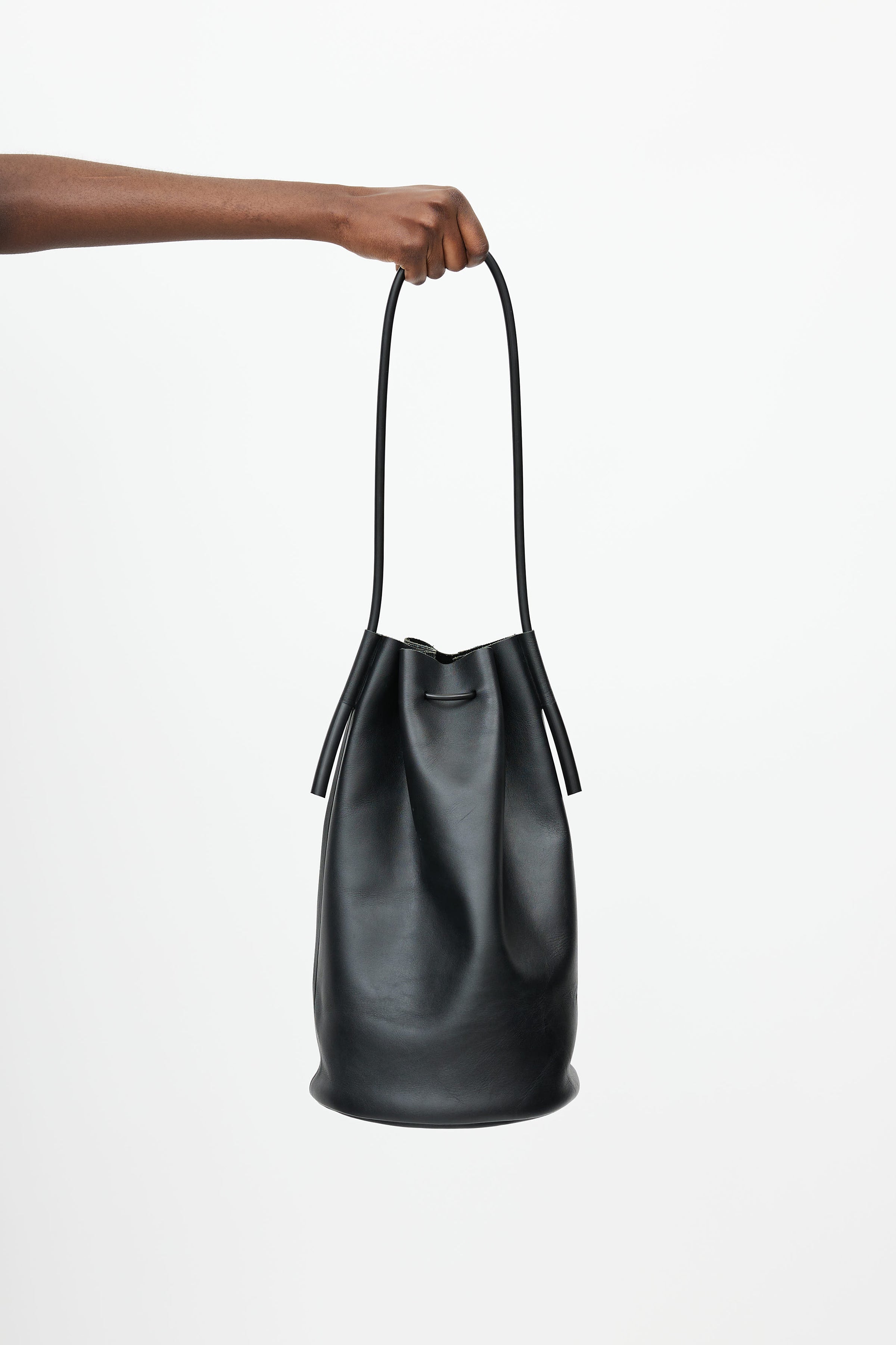 Building Block // Black Leather Tassel Bucket Bag – VSP Consignment