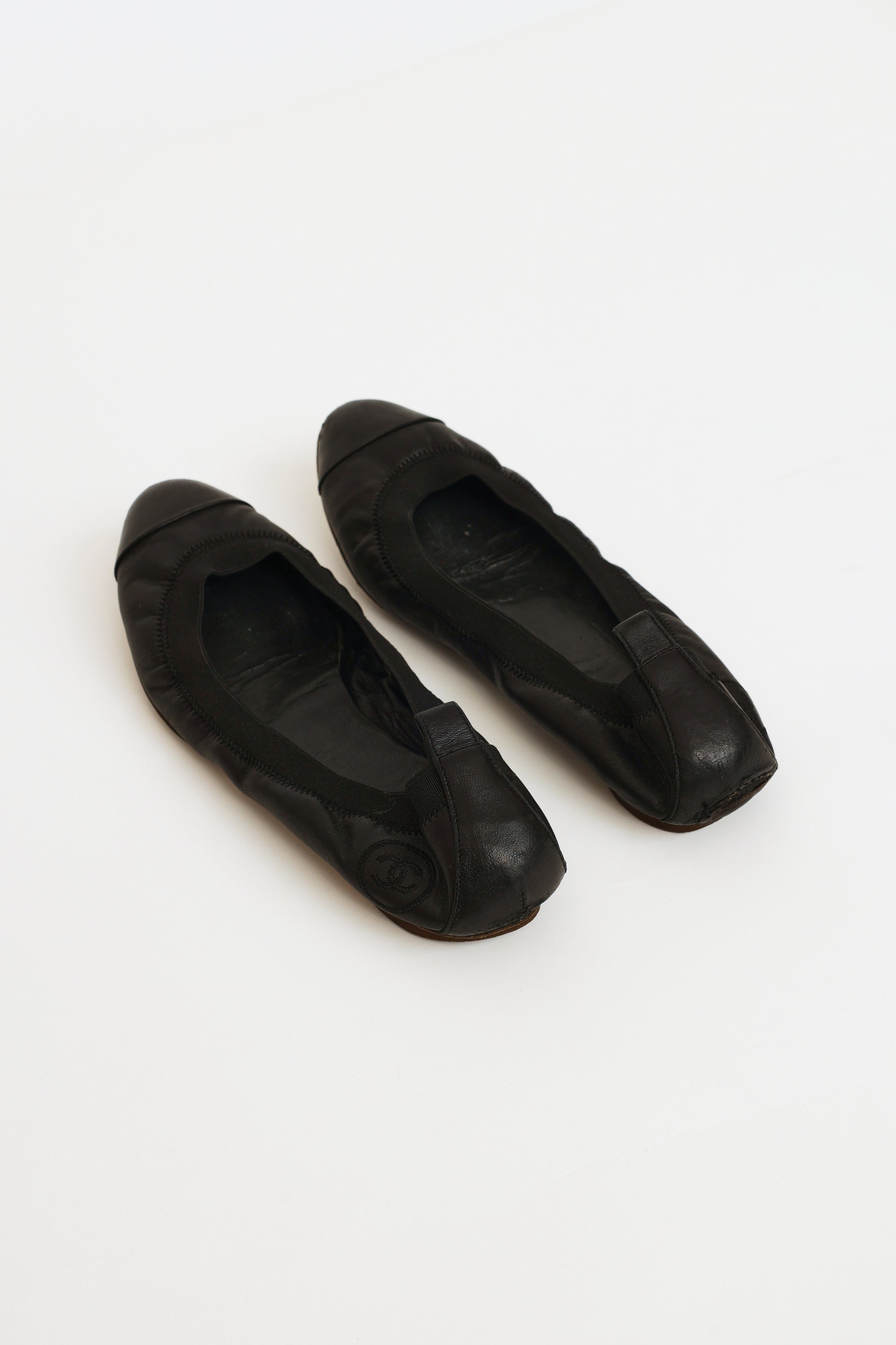 Chanel Women's Ballet flats  Buy or Sell Designer shoes - Vestiaire  Collective