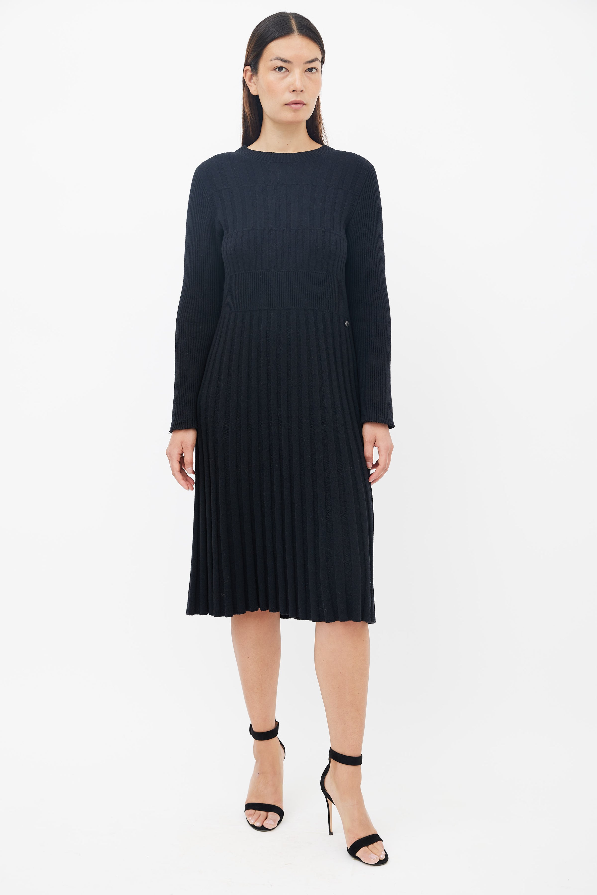 Chanel // Black Ribbed Long Sleeve Wool Dress – VSP Consignment