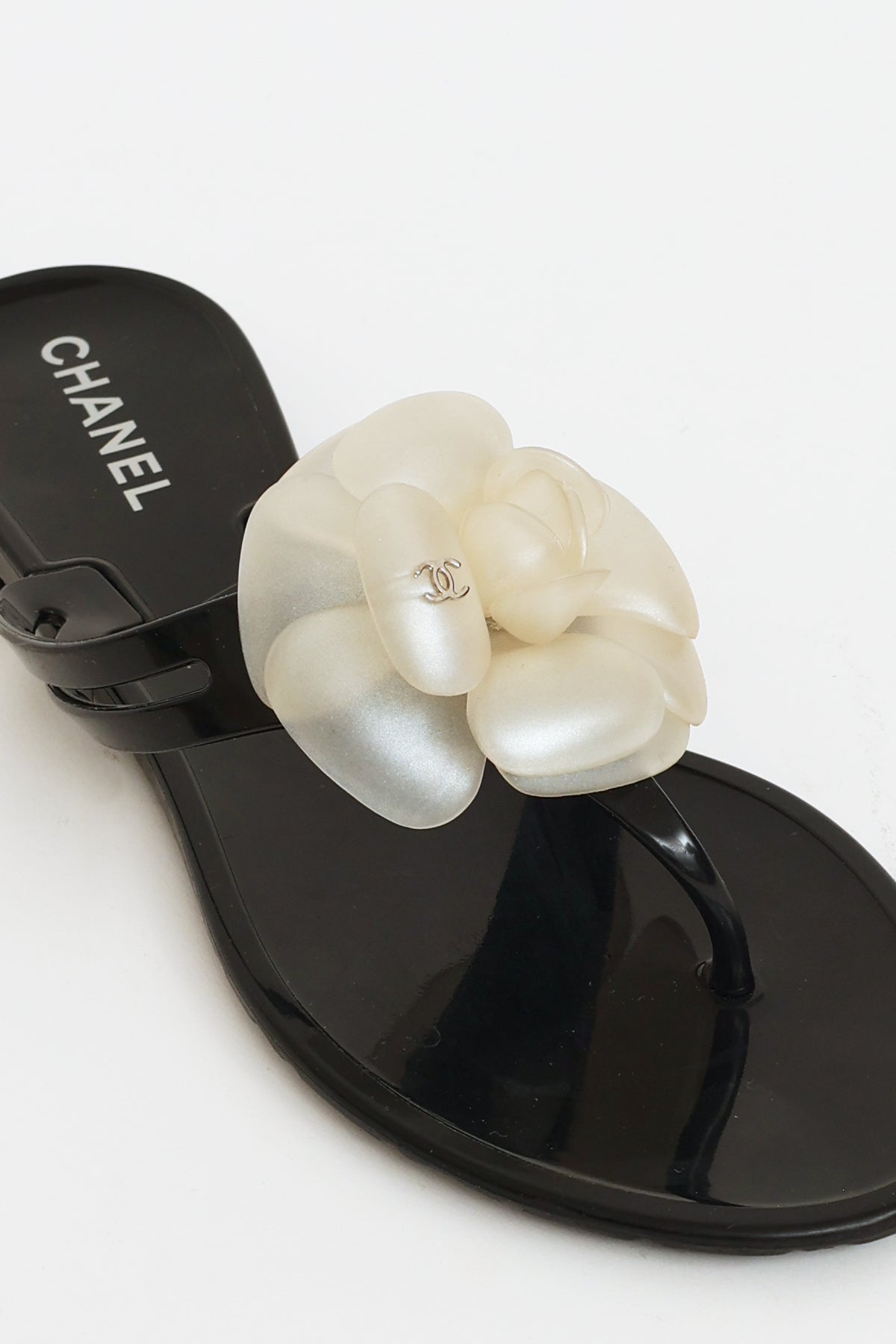 Chanel // Black & Cream Camellia Sandal – VSP Consignment