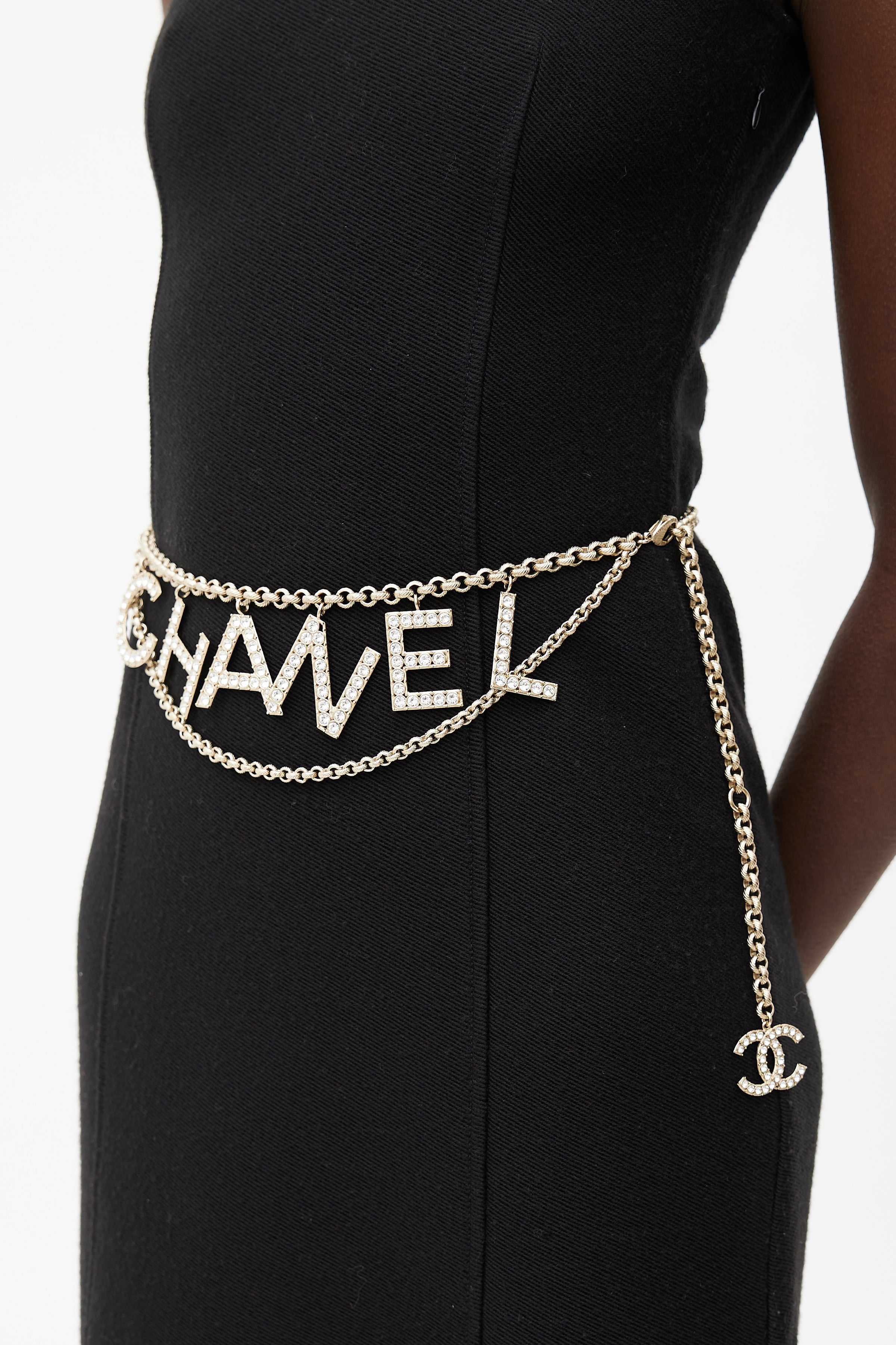 Chanel // 2019 Gold Tone & Crystal CC Logo Chain Belt – VSP