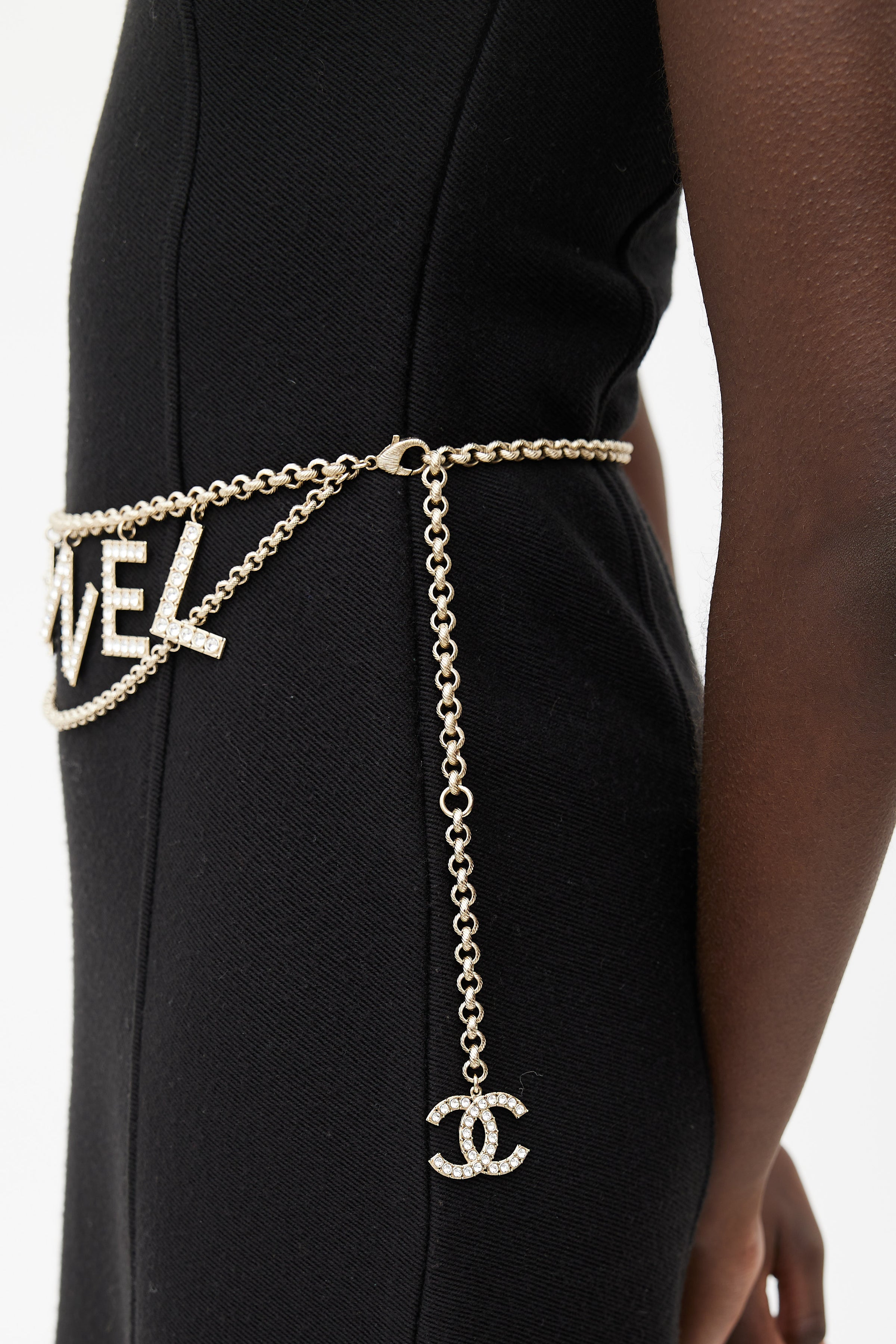 Chanel // 2019 Gold Tone & Crystal CC Logo Chain Belt – VSP Consignment
