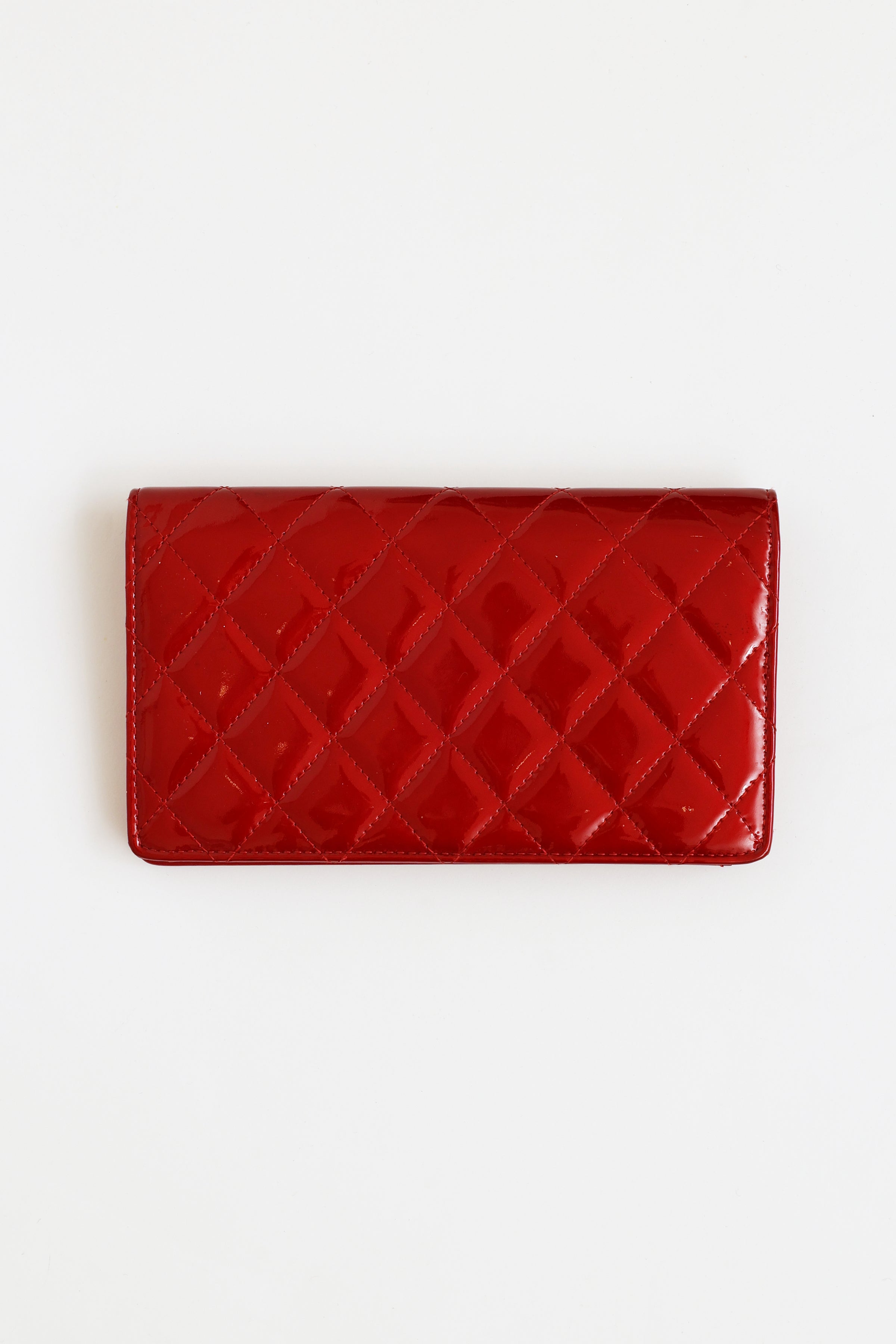 Chanel // Red Patent Bi-Fold CC Yen Wallet – VSP Consignment