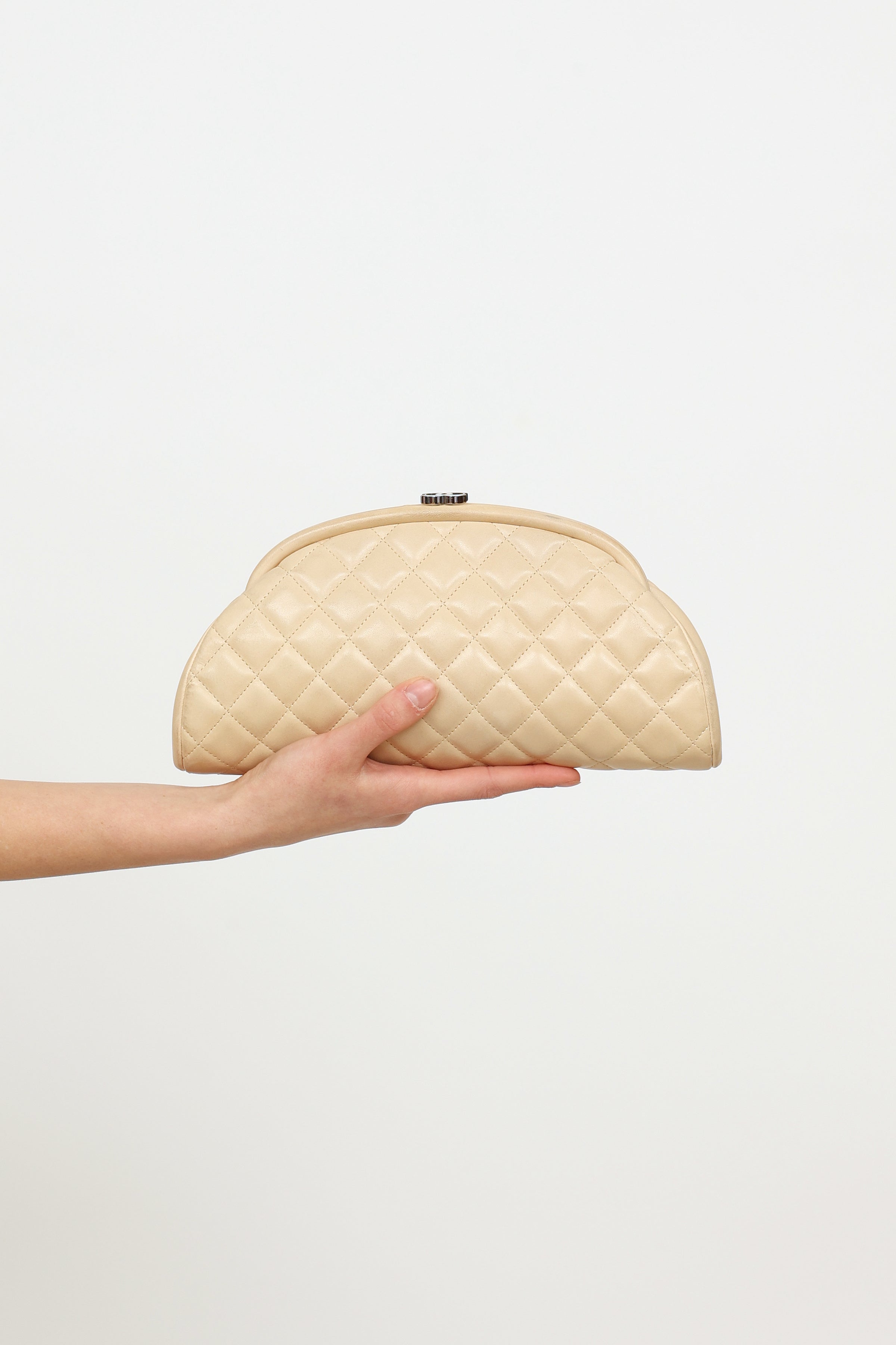Leather clutch bag Chanel Beige in Leather - 36170016