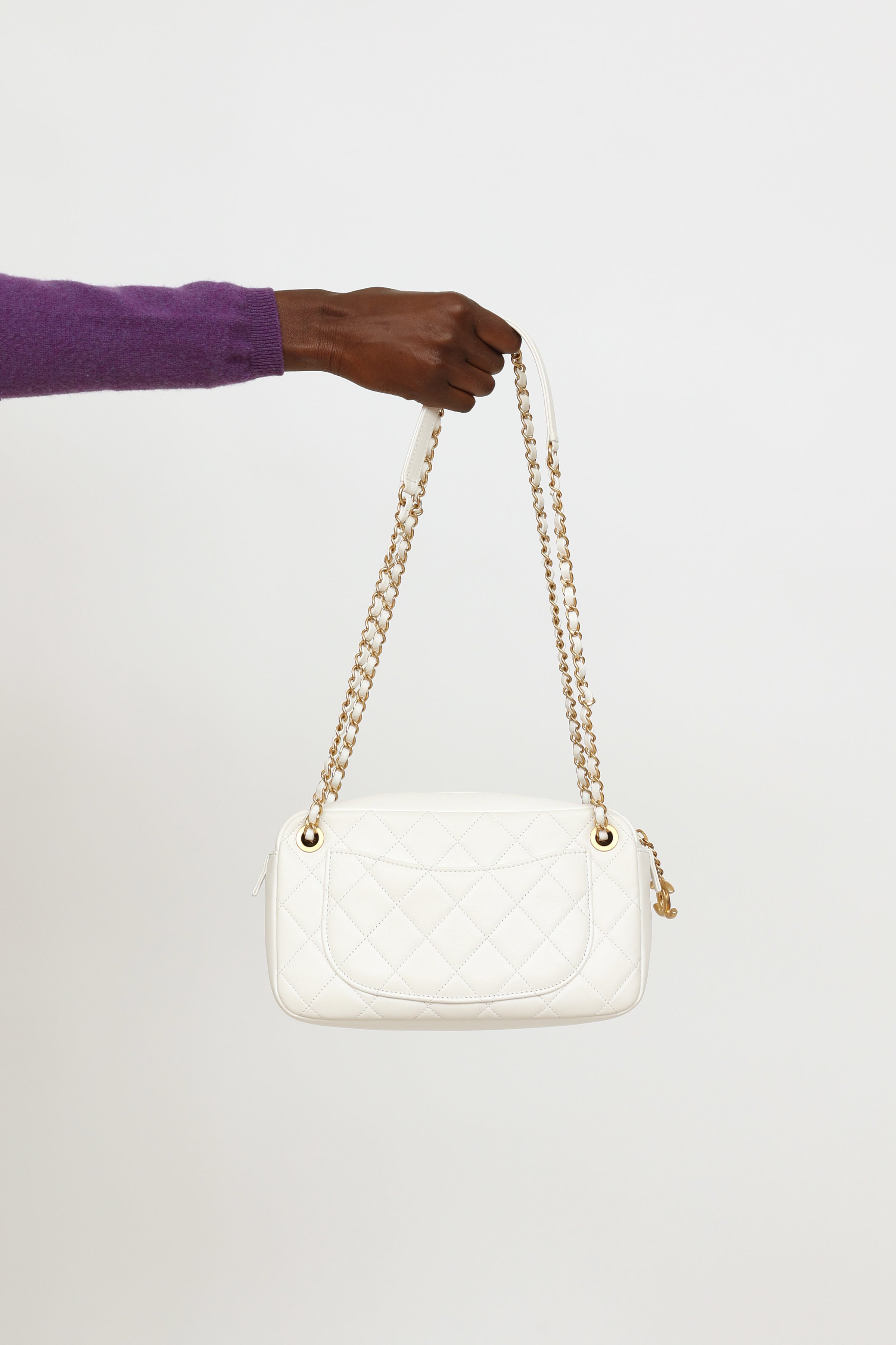 Chanel // 2019 White All About Chains Camera Bag – VSP Consignment