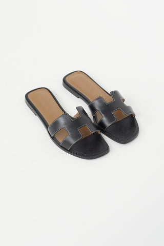 Hermès Black Leather Oran Flat Sandal