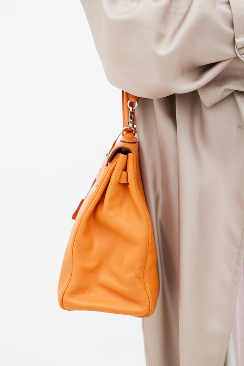 Hermès 2011 Orange Retourne Kelly 35 Leather Bag