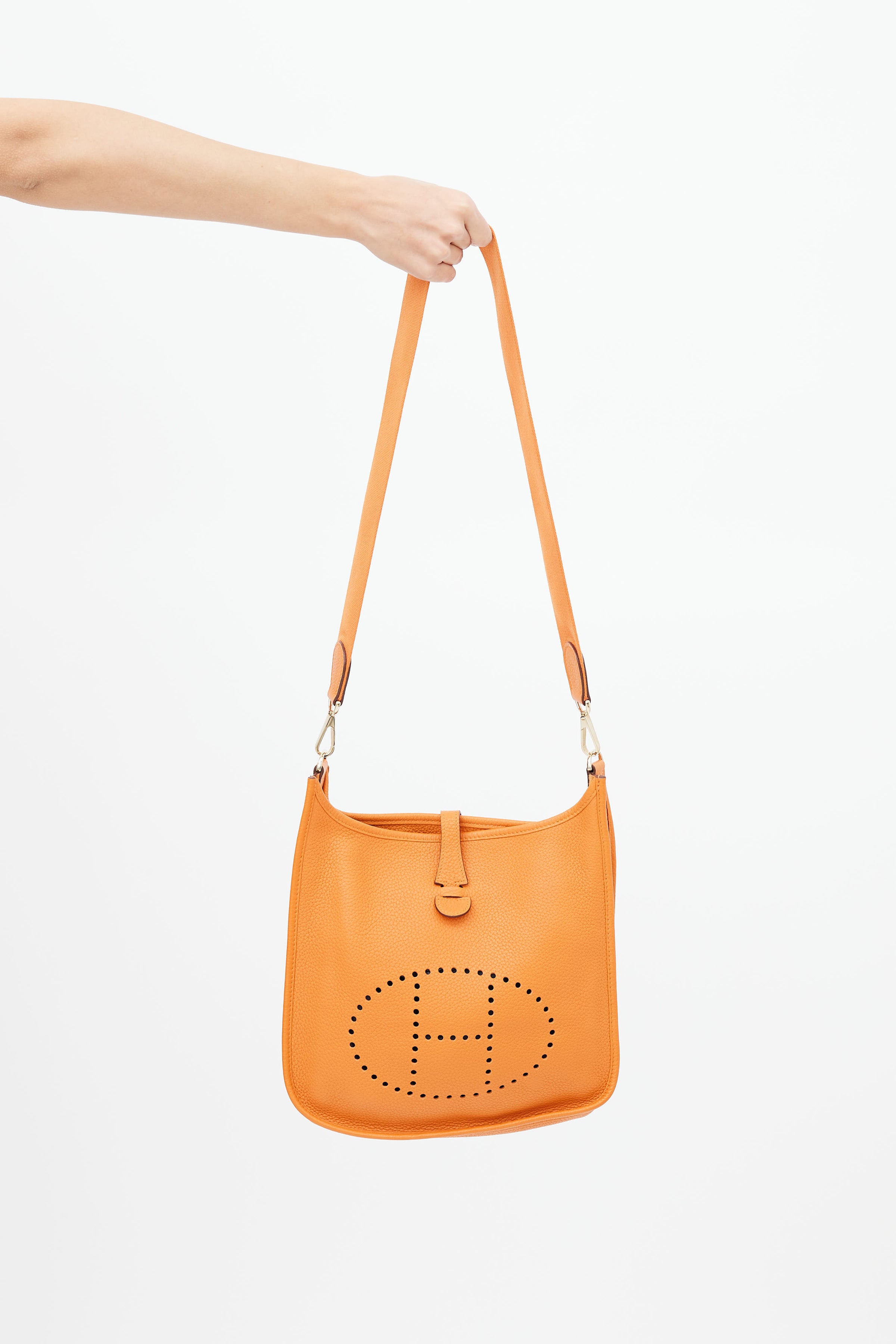 Hermès Evelyne Bag PM Orange Clemence Leather – ZAK BAGS ©️